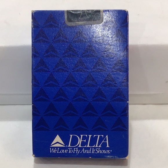 Factory Sealed Delta Airlines playing cards - Picture 2 of 5